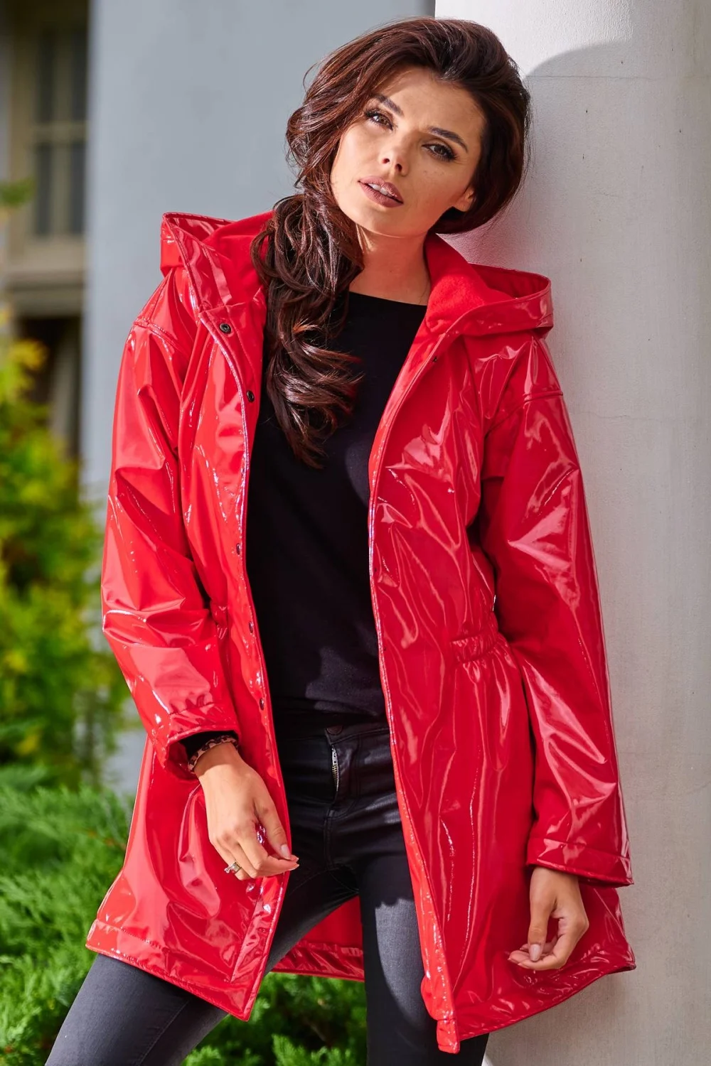 Manteau rouge à capuche – Image 4