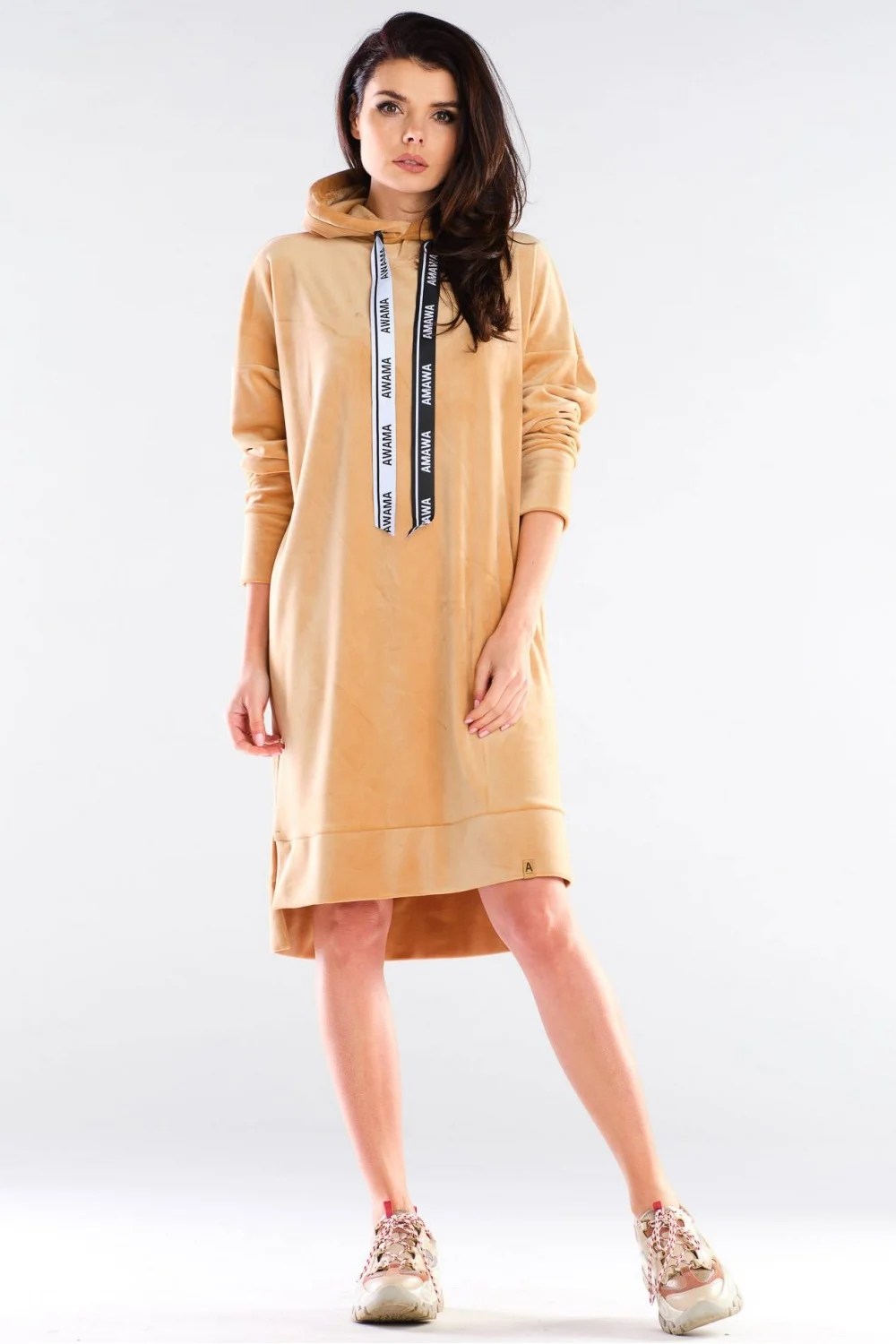 Robe beige en velours – Image 2