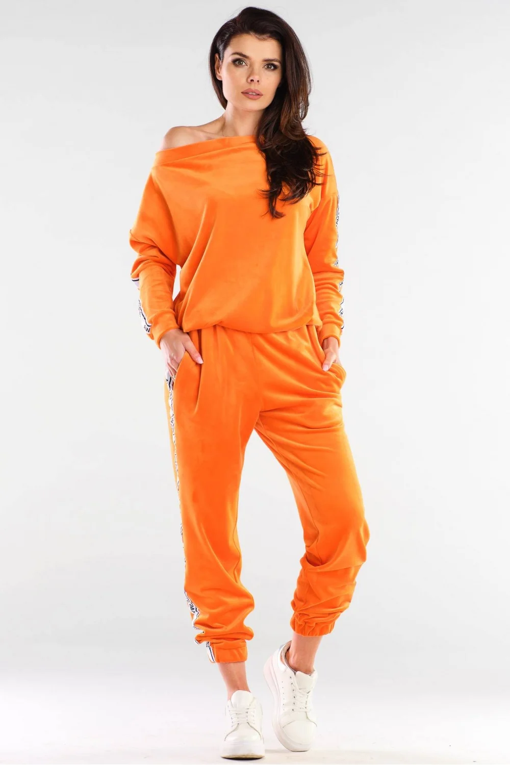 Jogging orange