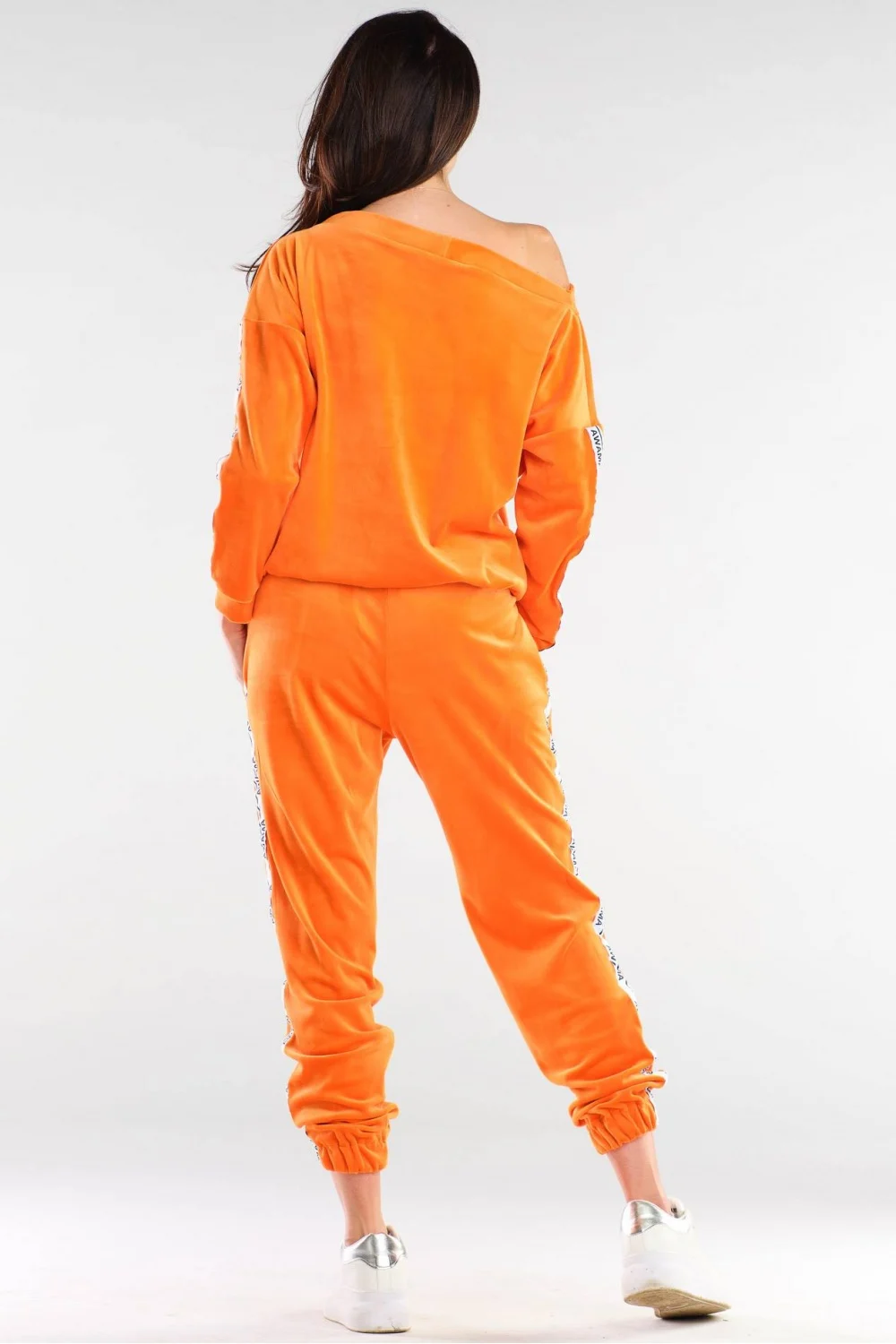 Jogging orange – Image 3