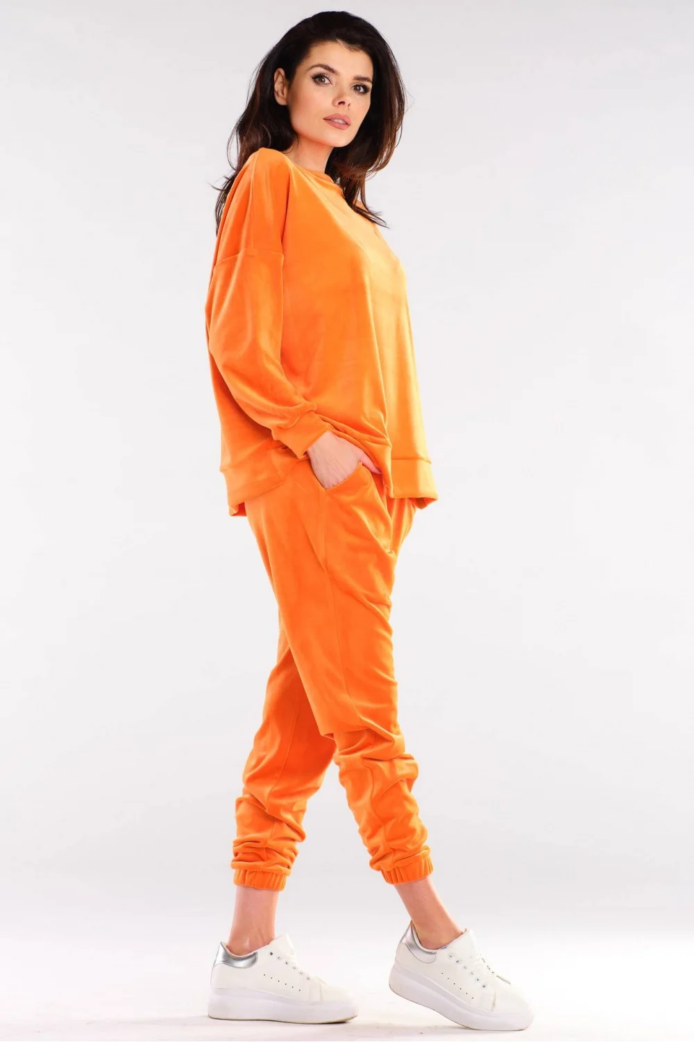 Jogging orange – Image 2