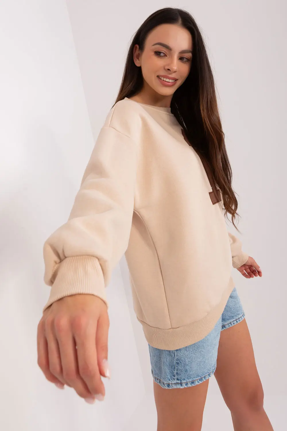 Sweatshirt beige imprimé – Image 3