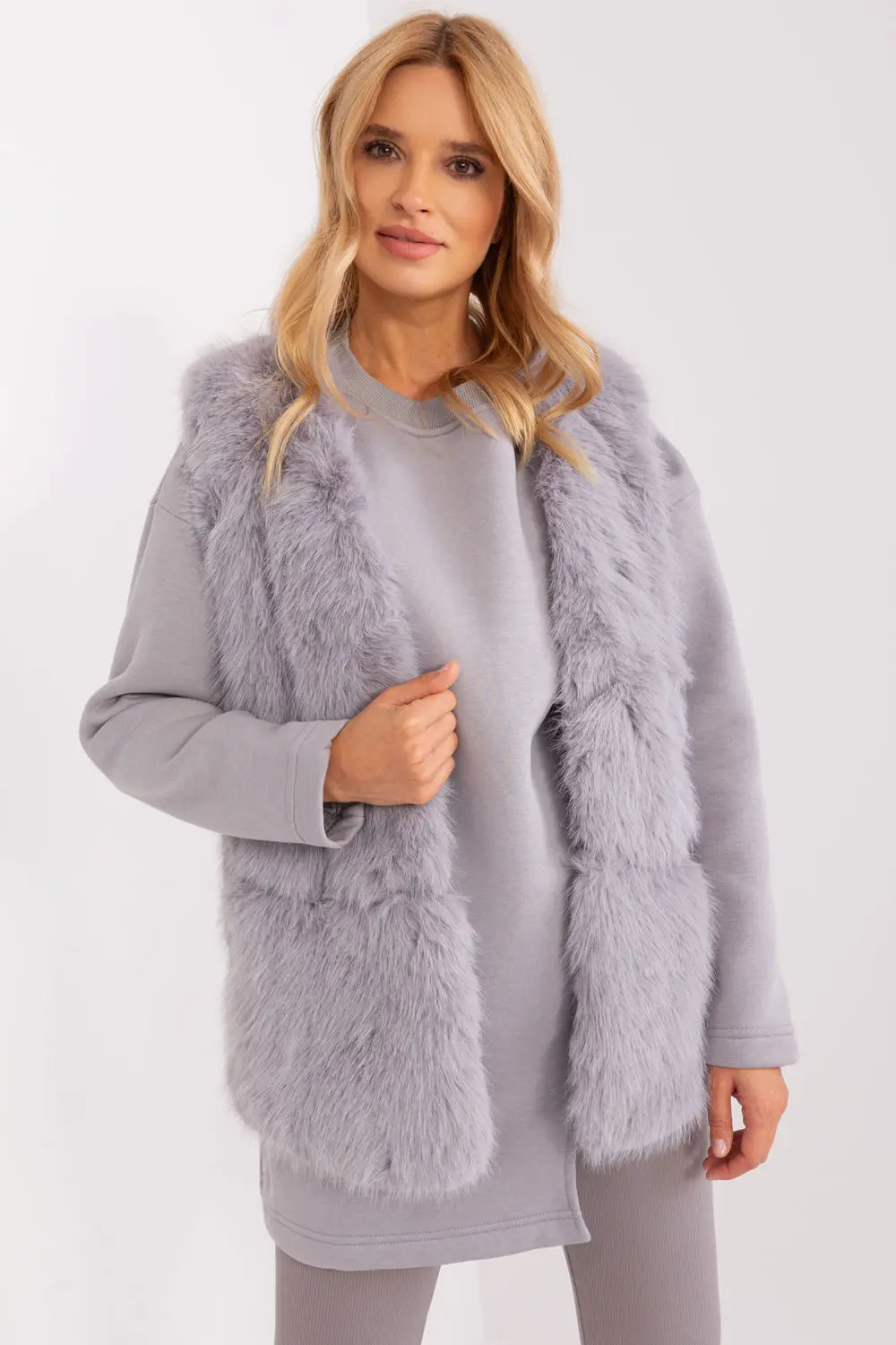 Gilet en fausse fourrure gris
