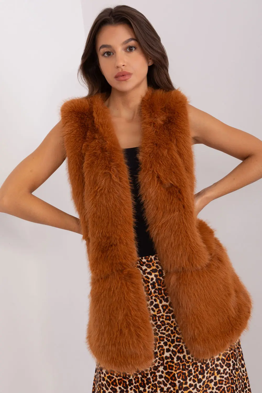 Gilet en fausse fourrure brun