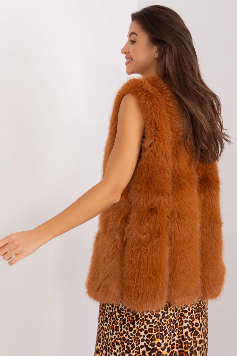 Gilet en fausse fourrure brun – Image 3