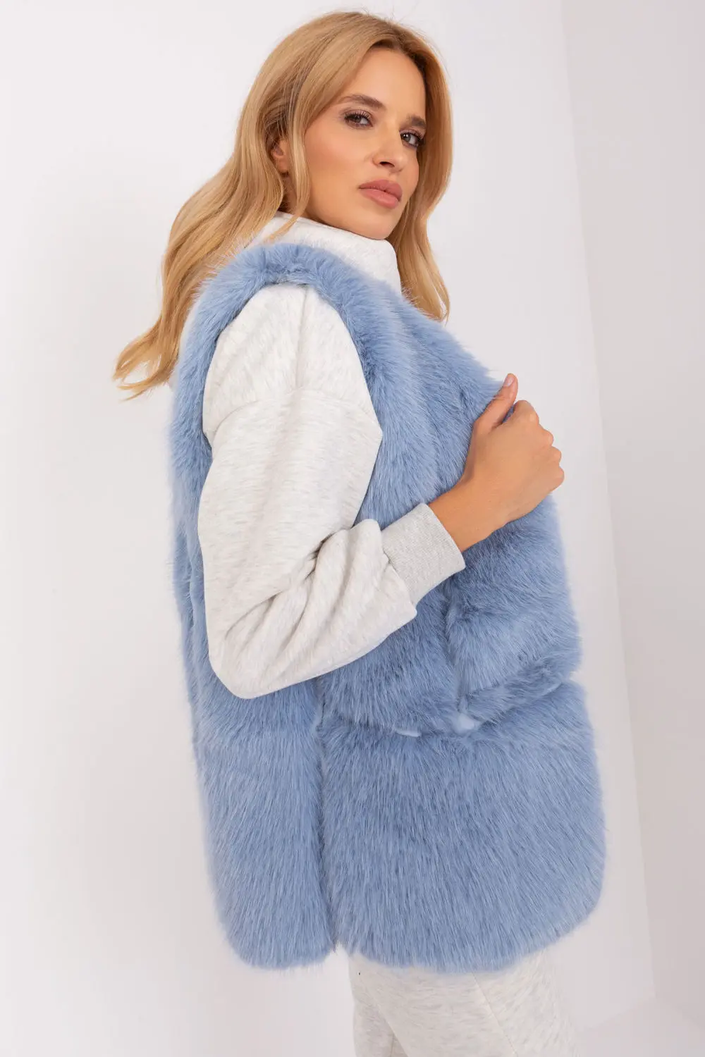 Gilet en fausse fourrure bleu – Image 3