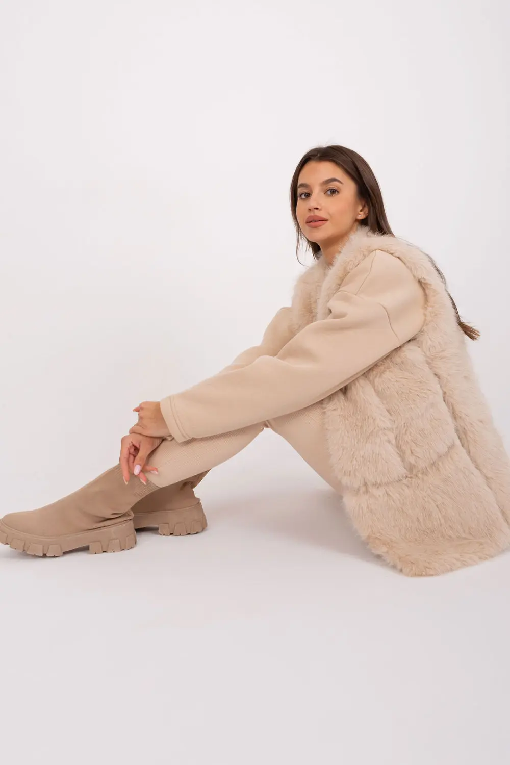 Gilet en fausse fourrure beige – Image 2